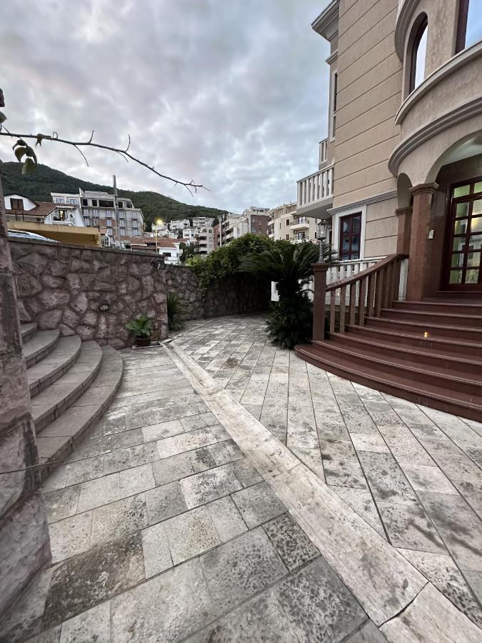 Beatrix Lux Hotel Budva Exterior foto